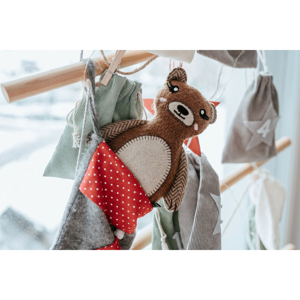 HUNTER Kuscheltier Bär – Nachhaltig & liebevoll (20 cm, Braun) - Alanis Welt